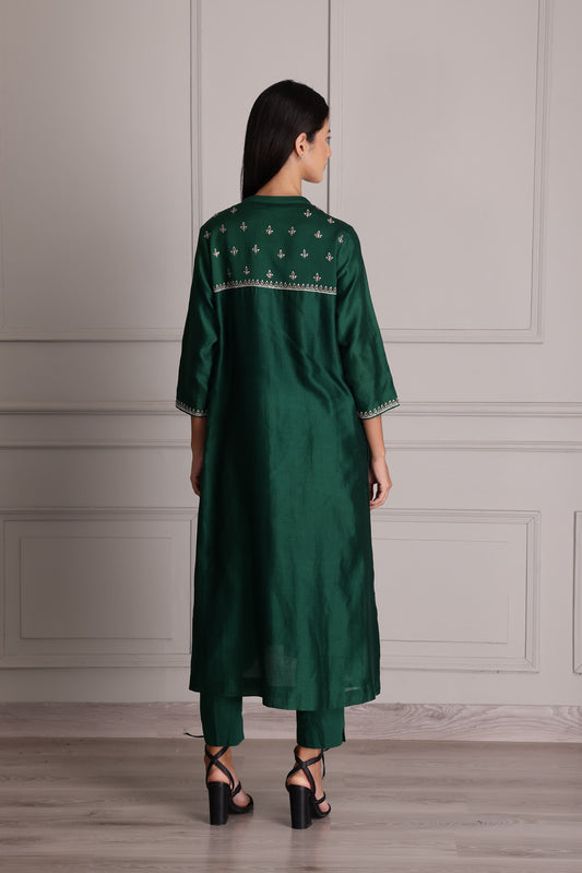 M6-15A GREEN EMBROIDERED KURTA SET