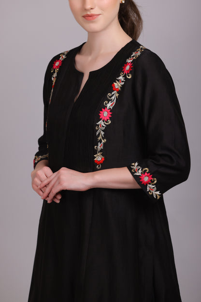 M7-11C BLACK EMBROIDERED KURTA SET
