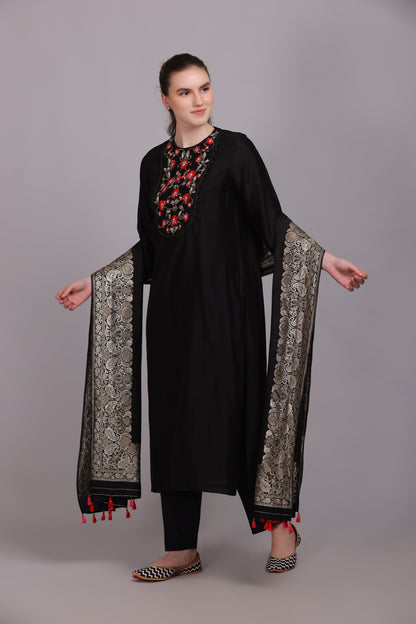 M7-02A BLACK EMBROIDERED KURTA SET