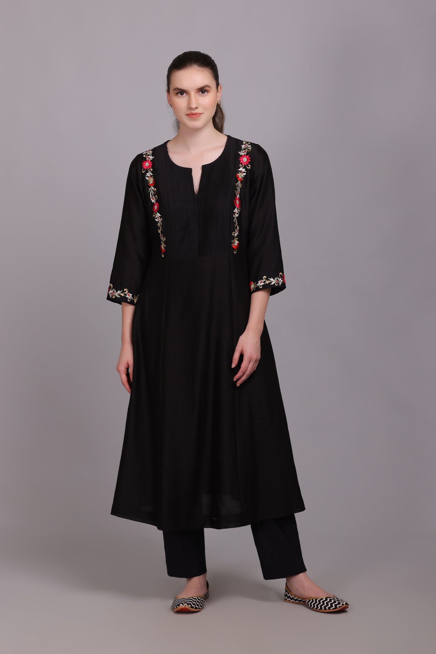 M7-11C BLACK EMBROIDERED KURTA SET