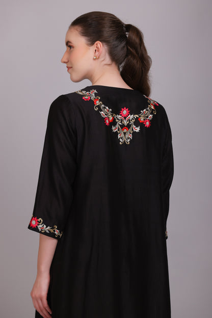 M7-11C BLACK EMBROIDERED KURTA SET