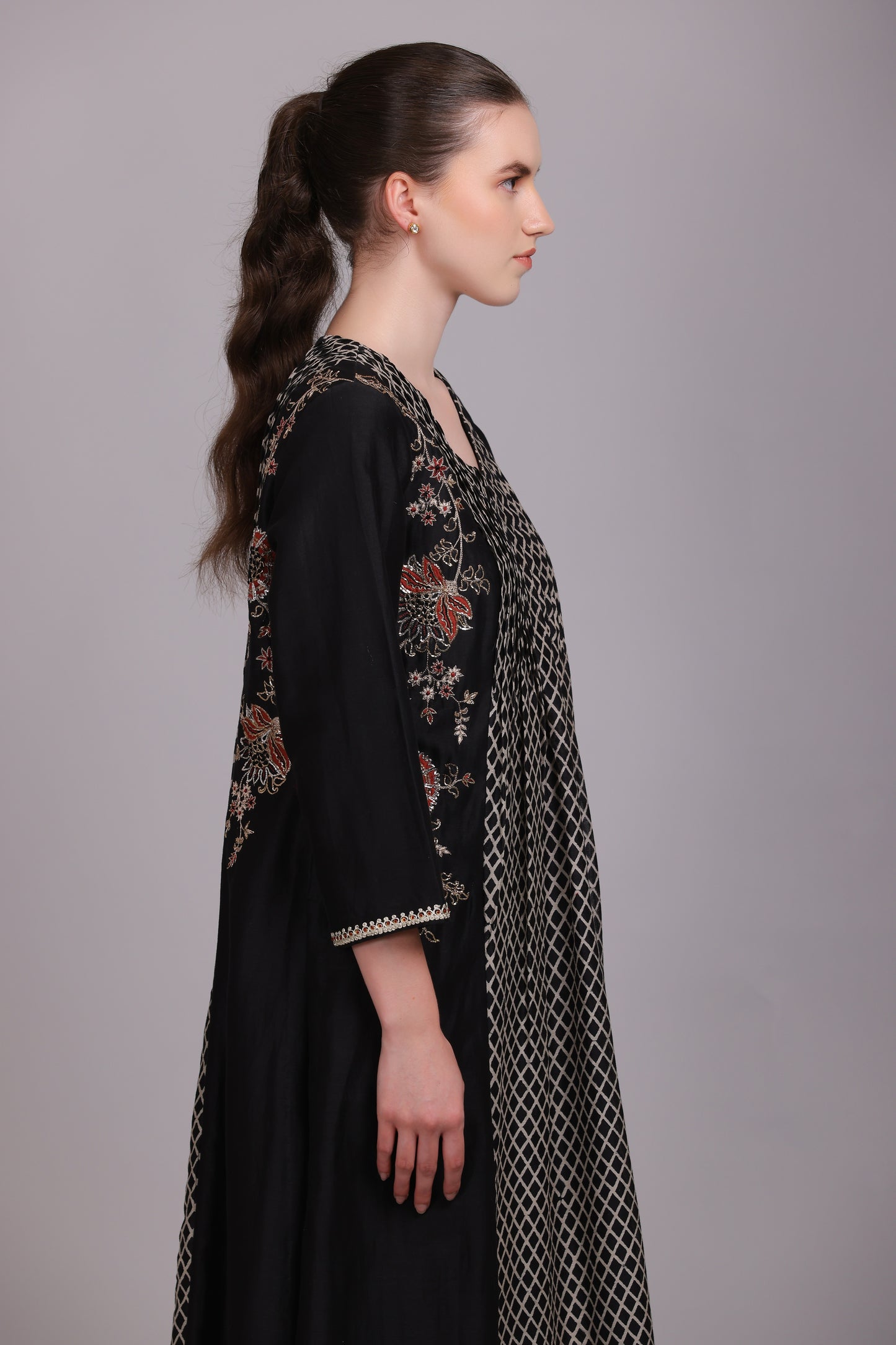 M6-08A BLACK EMBROIDERED KURTA SET