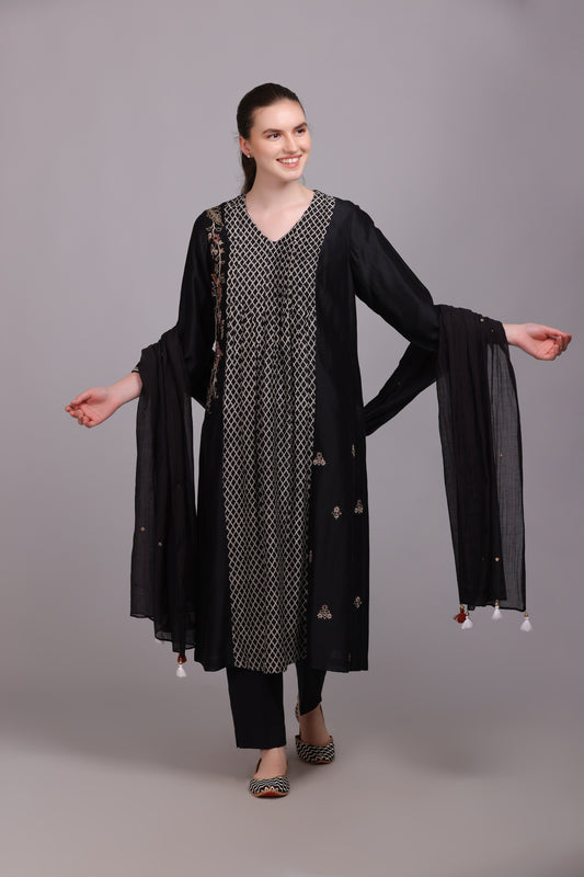 M6-08A BLACK EMBROIDERED KURTA SET