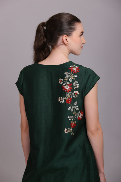 M7-13 EMERALD GREEN EMBROIDERED KURTA WITH CRINKLE SKIRT SET