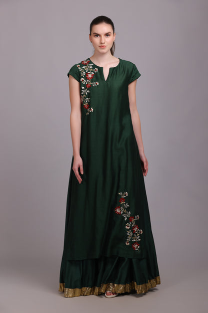 M7-13 EMERALD GREEN EMBROIDERED KURTA WITH CRINKLE SKIRT SET