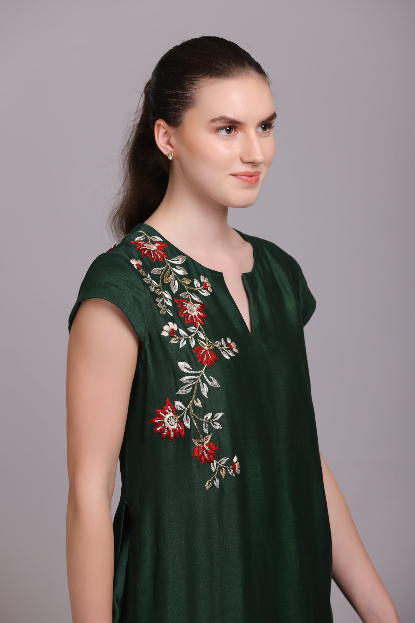 M7-13 EMERALD GREEN EMBROIDERED KURTA WITH CRINKLE SKIRT SET