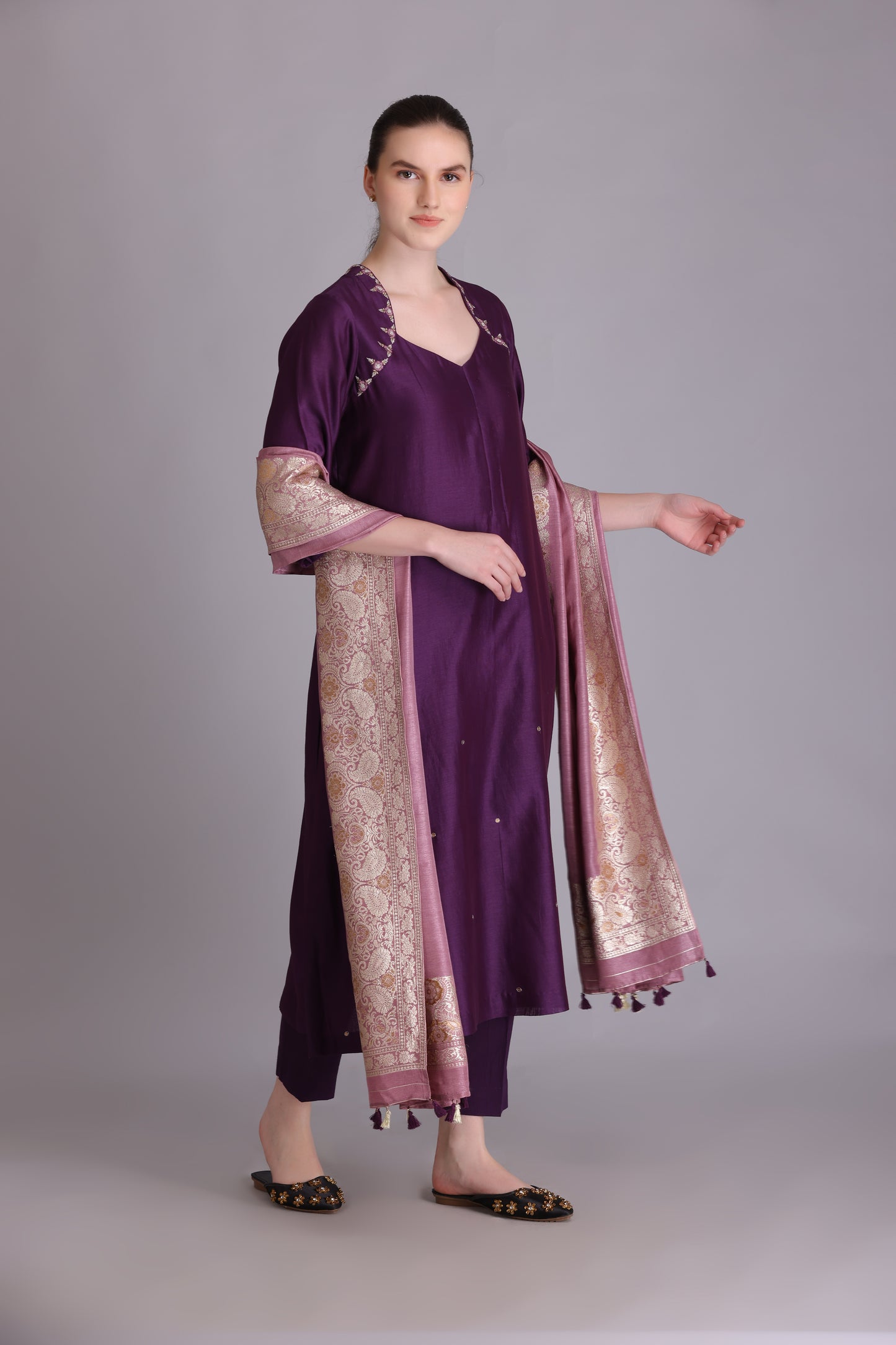 M7-10 PURPLE EMBROIDERED KURTA SET