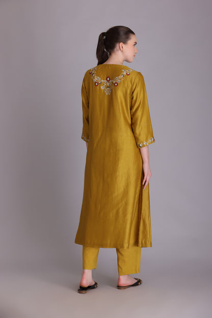 M7-11A YELLOW PARSI EMBROIDERED KURTA SET