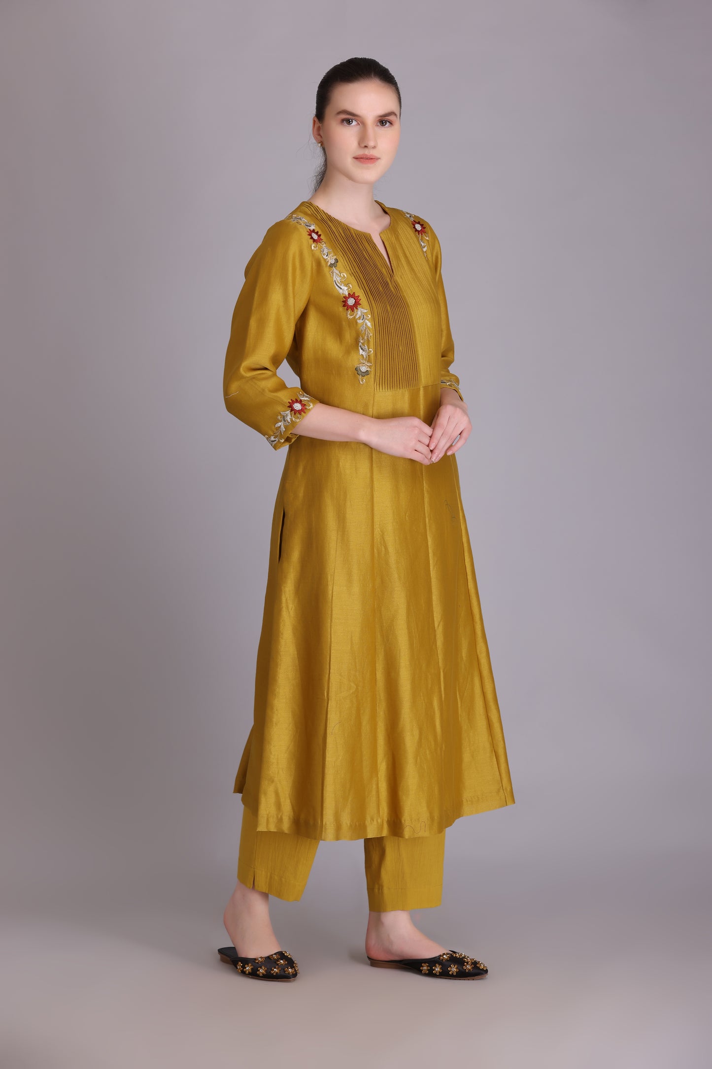 M7-11A YELLOW PARSI EMBROIDERED KURTA SET