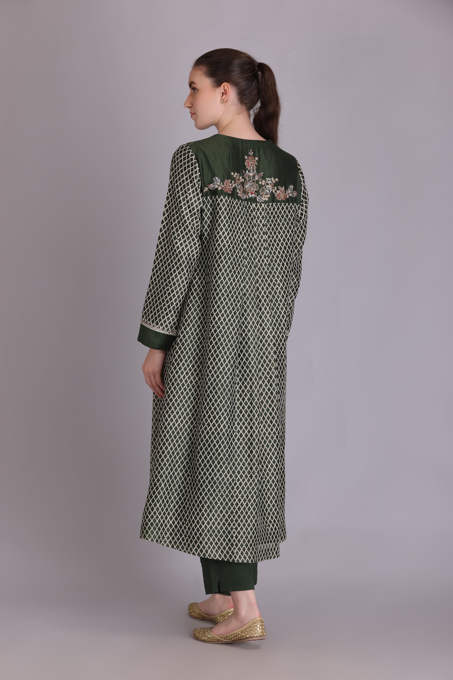 M6-13 MEHENDI GREEN PITTA EMBROIDERED KURTA SET
