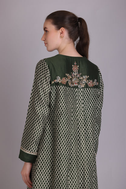 M6-13 MEHENDI GREEN PITTA EMBROIDERED KURTA SET