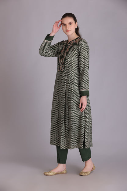 M6-13 MEHENDI GREEN PITTA EMBROIDERED KURTA SET
