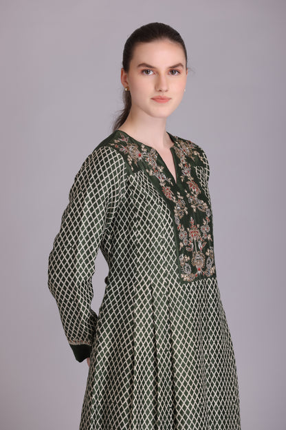 M6-13 MEHENDI GREEN PITTA EMBROIDERED KURTA SET