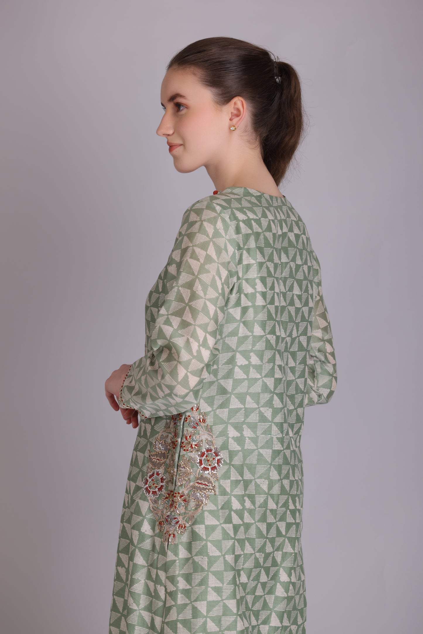 M6-04 SAGE GREEN EMBROIDERED KURTA SET