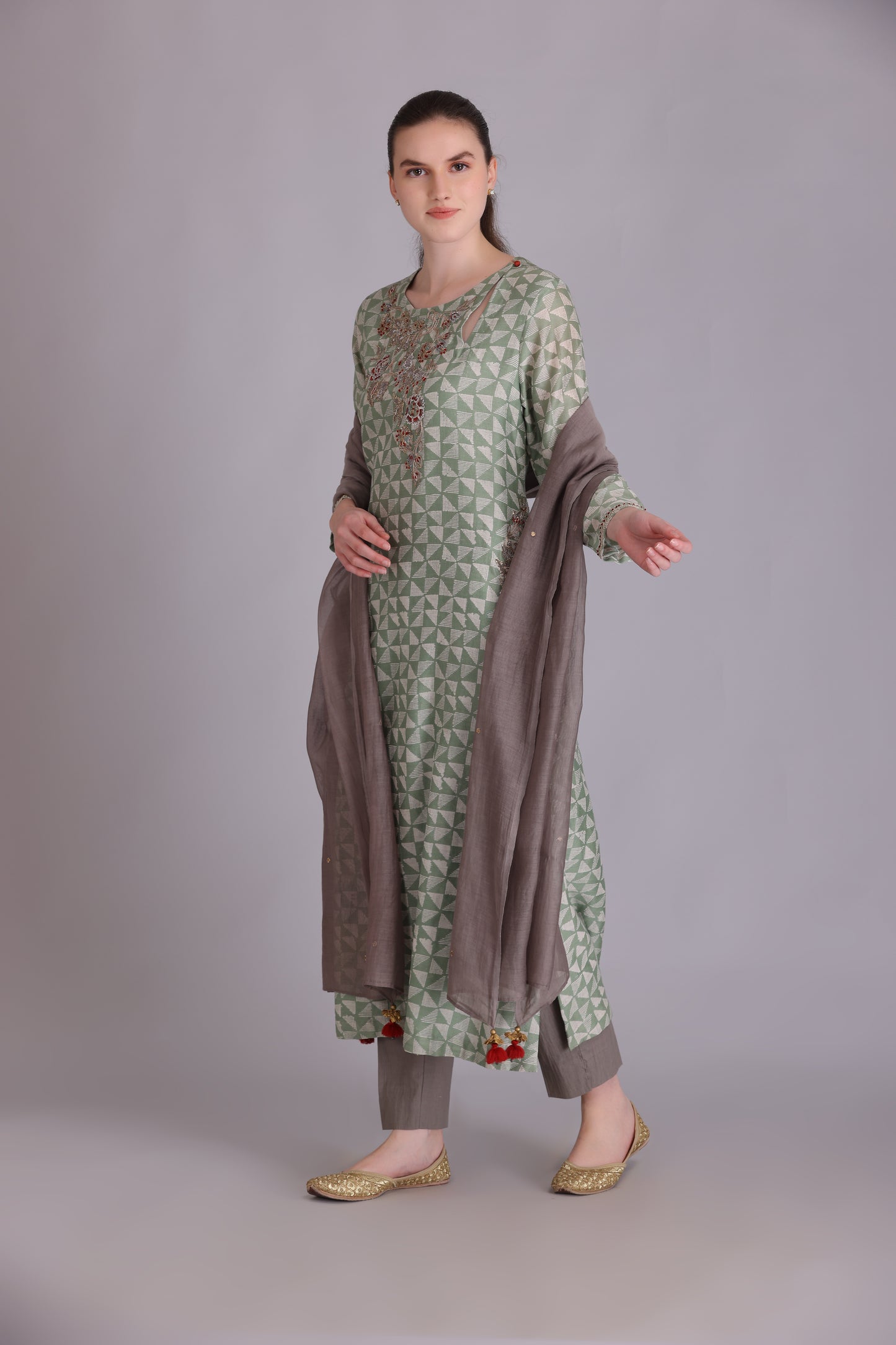 M6-04 SAGE GREEN EMBROIDERED KURTA SET