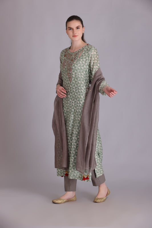 M6-04 SAGE GREEN EMBROIDERED KURTA SET