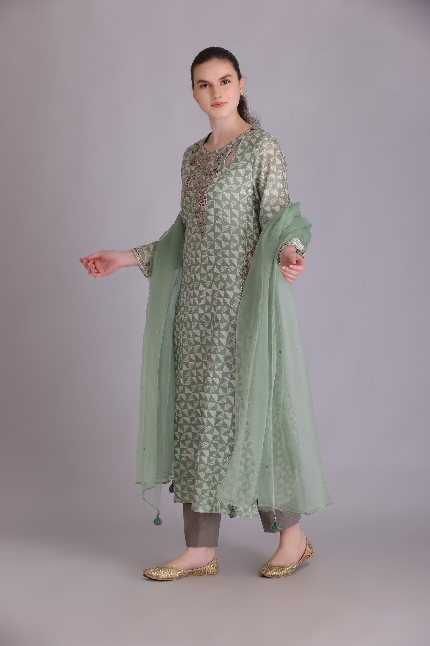 M6-04 SAGE GREEN EMBROIDERED KURTA SET