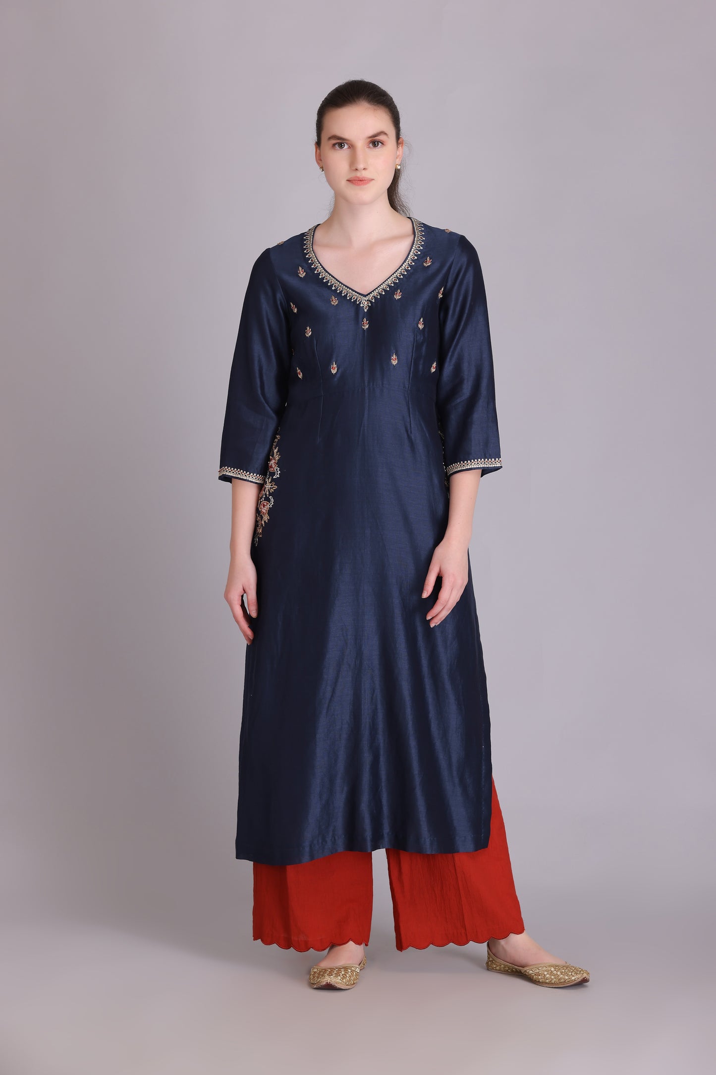M6-07 BLUE EMBROIDERED KURTA SET