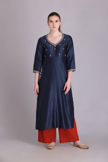 M6-07 BLUE EMBROIDERED KURTA SET