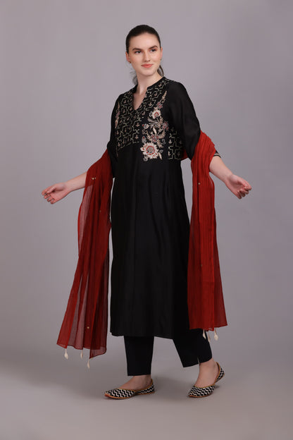 M6-14 BLACK EMBROIDERED KURTA SET
