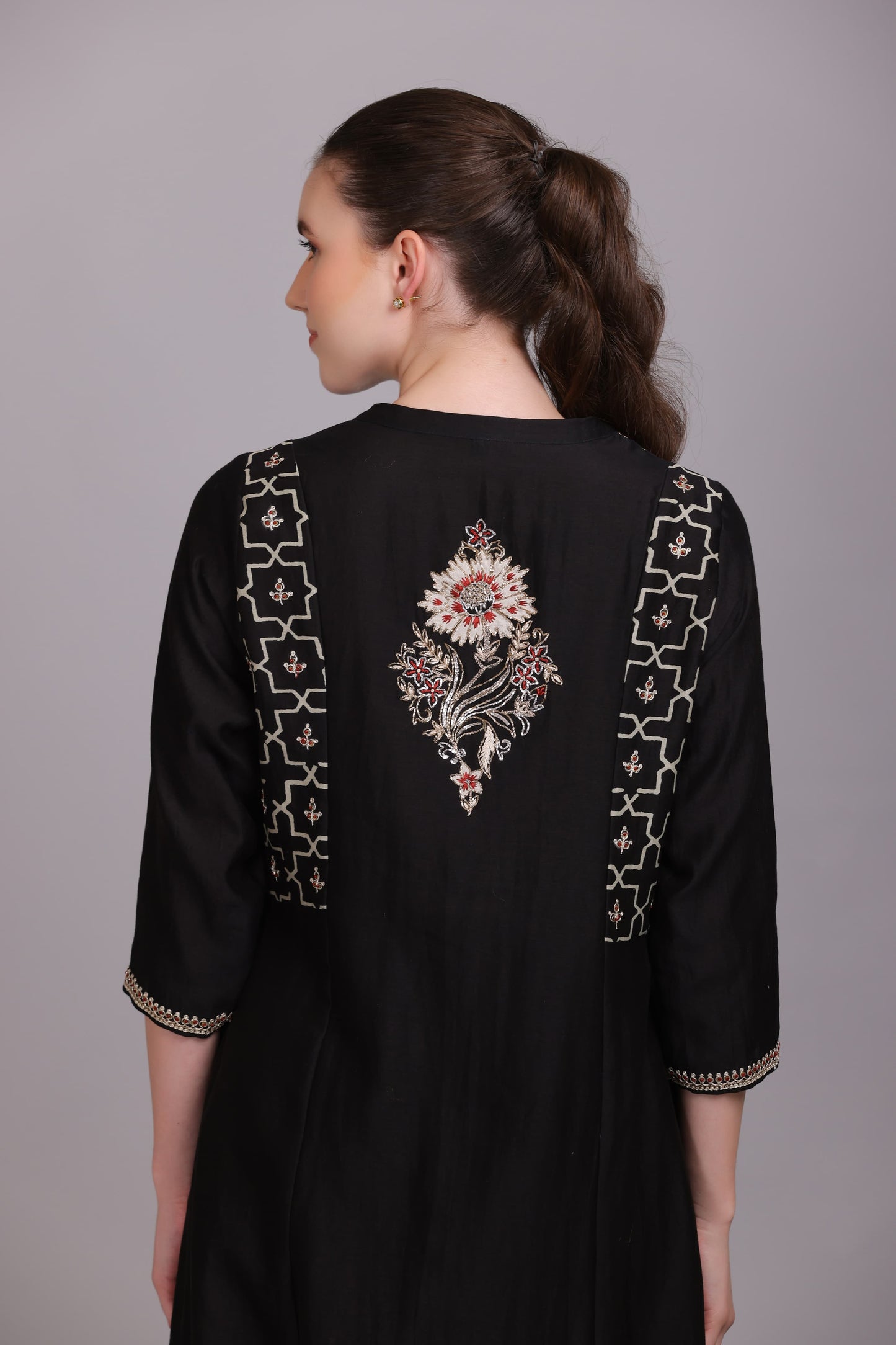 M6-14 BLACK EMBROIDERED KURTA SET