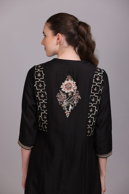 M6-14 BLACK EMBROIDERED KURTA SET