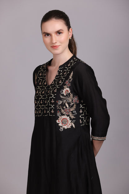 M6-14 BLACK EMBROIDERED KURTA SET