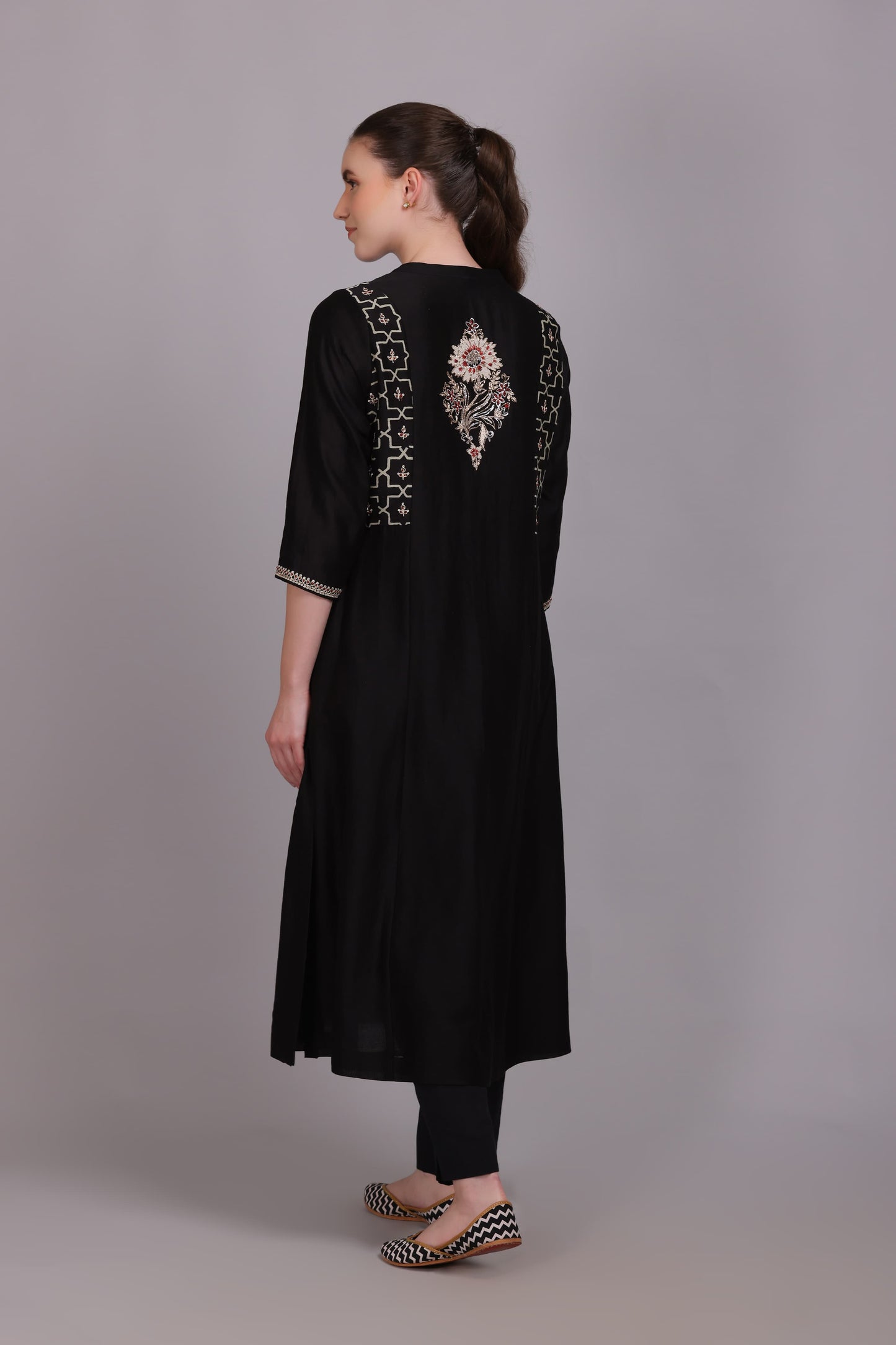M6-14 BLACK EMBROIDERED KURTA SET