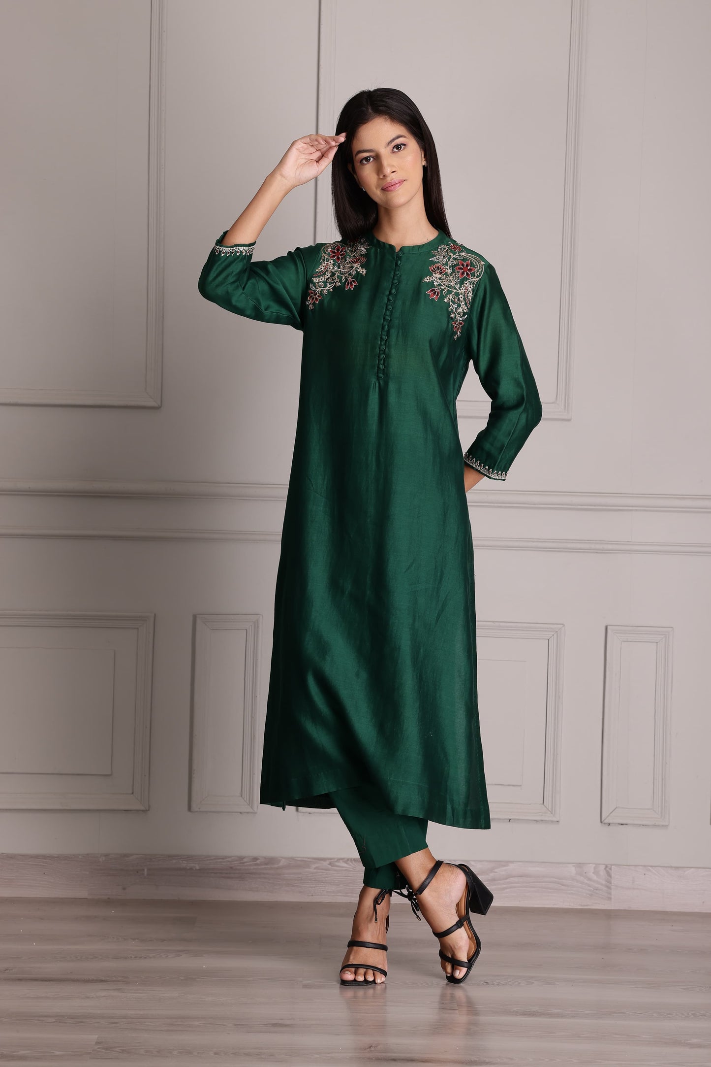M6-15A GREEN EMBROIDERED KURTA SET
