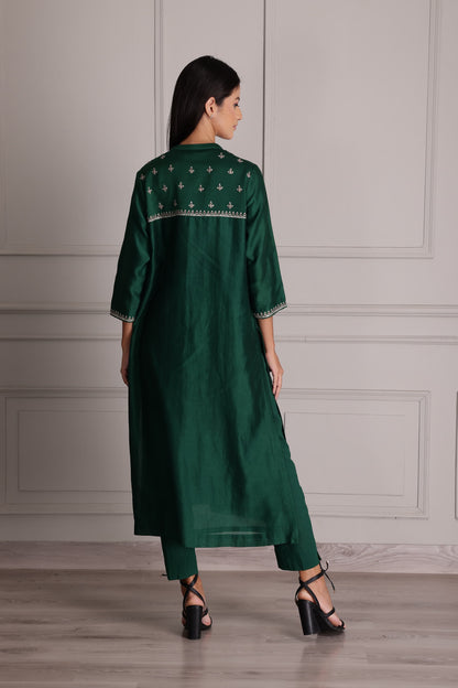 M6-15A GREEN EMBROIDERED KURTA SET