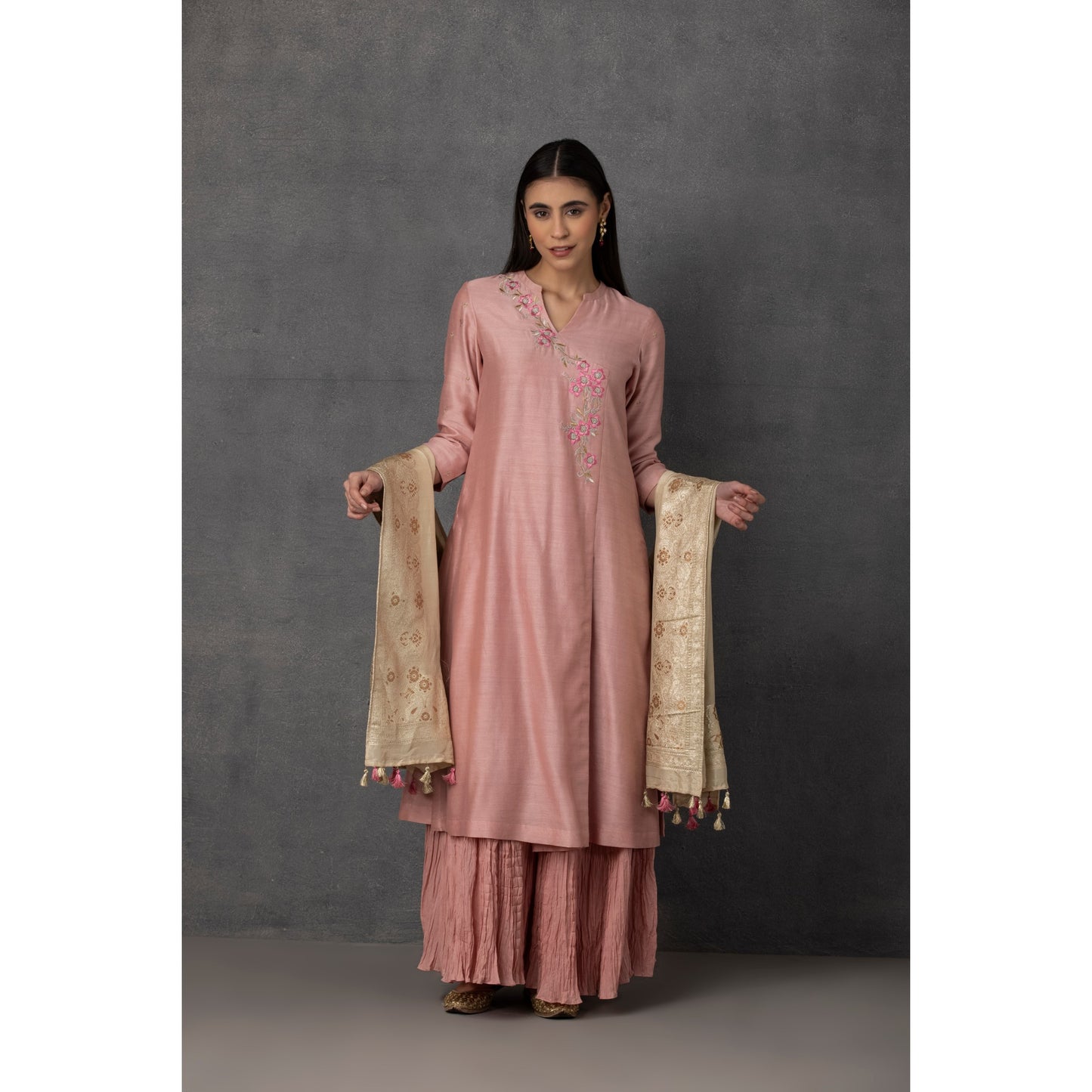 M7-12 PINK EMBROIDERED KURTA SET