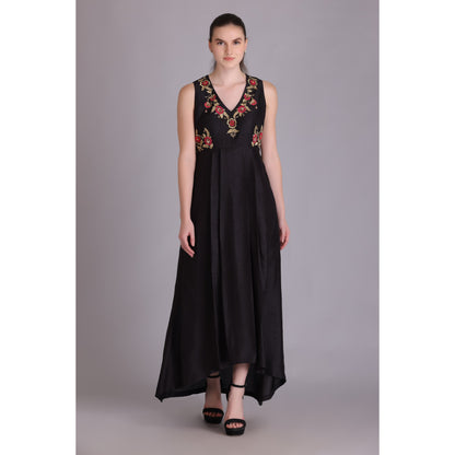 M3-09 BLACK EMBROIDERED DRESS